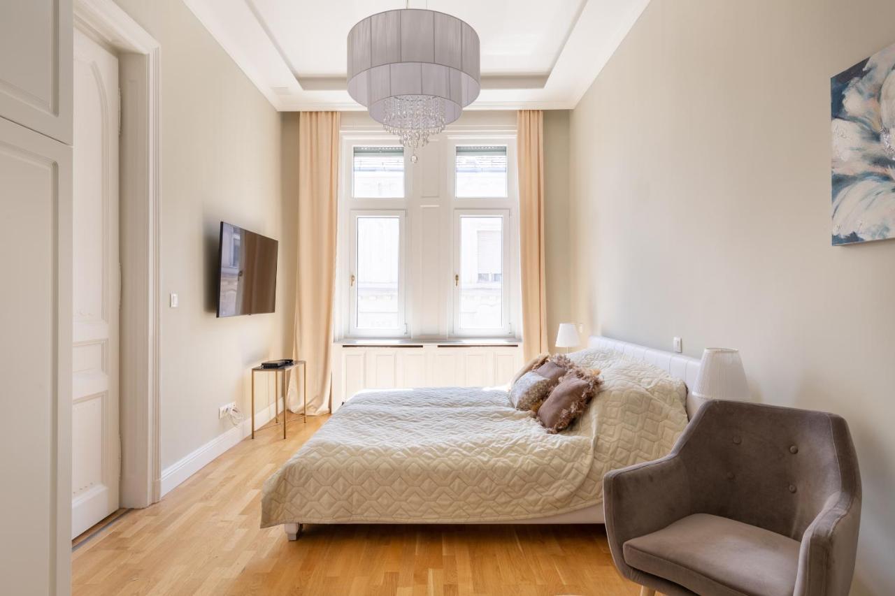 Designer Luxury Home In The Jewish Quarter Budapest Extérieur photo